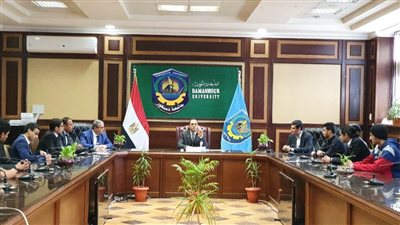 رئيس جامعة دمنهور يلتقي طلاب الحاسبات والمعلومات 