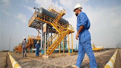 متظاهرون يغلقون حقل الناصرية النفطي في جنوب العراق