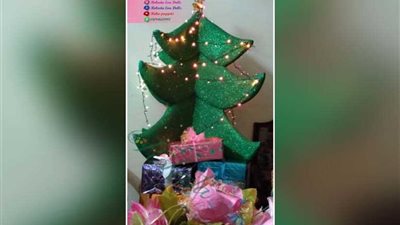 بدل ما تشتريها اعمليها بنفسك.. شجرة كريسماس منحوتة على الفلين من أيد رقية