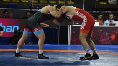 منتخب المصارعة يمد معسكره بالمركز الأولمبي استعدادا للبطولة الإفريقية