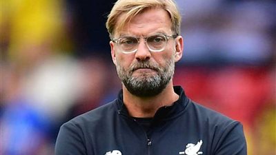 صحف إسبانيا تسلط الضوء على رغبة جماهير برشلونة في إسناد القيادة الفنية لكلوب