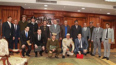 مدير أمن أسيوط يكرّم ضباط المباحث المتميزين