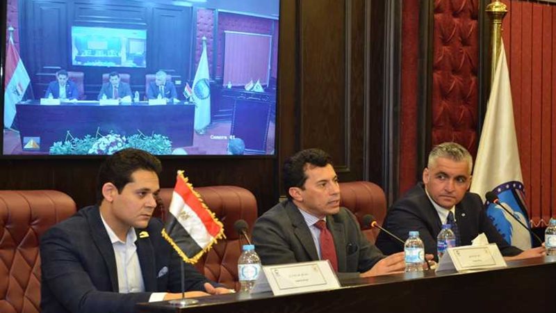 وزير الشباب والرياضة