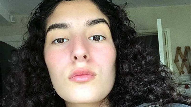 ابنة الفيشاوي تثير