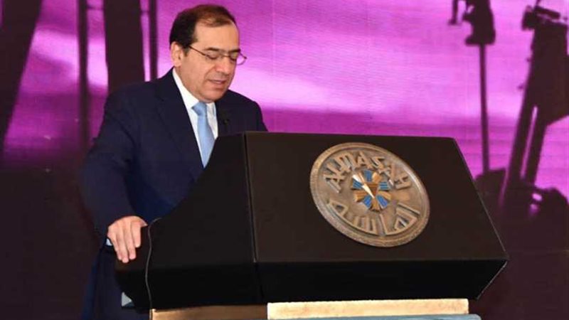 وزير البترول بمؤتمر