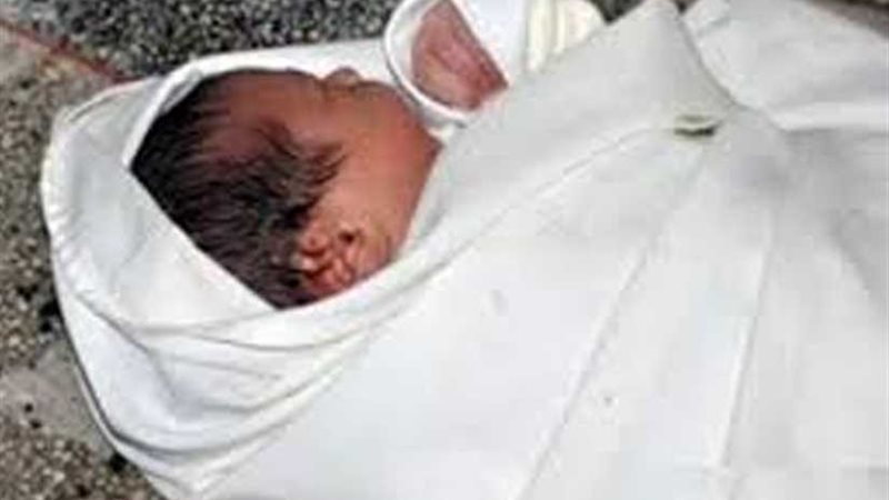 العثور على رضيعة