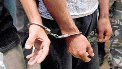 القبض على عاطلين بحوزتهما 31 قطعة حشيش للاتجار