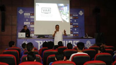 لجنة الحكام تحاضر الأندية بعد تطبيق الـV A R