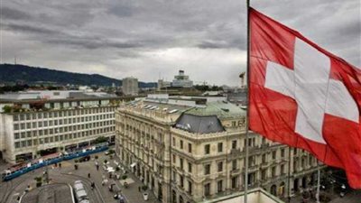 القضاء اللبناني يطلب من سويسرا معلومات عن تحويلات مصرفية أجراها سياسيون