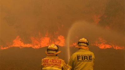 السلطات الأسترالية: مصرع شخصين وفقد 4 آخرين في حرائق الغابات