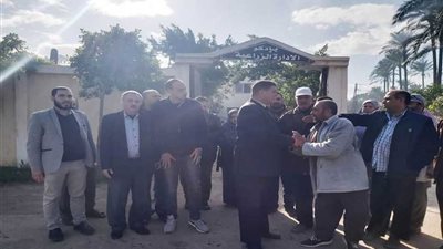 الزواوي في زيارة مفاجئة للإدارة الزراعية بإدكو