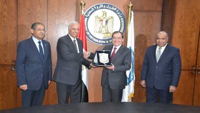 اتفاقية للتدريب بين جامعة الإسكندرية وشركة إنبي