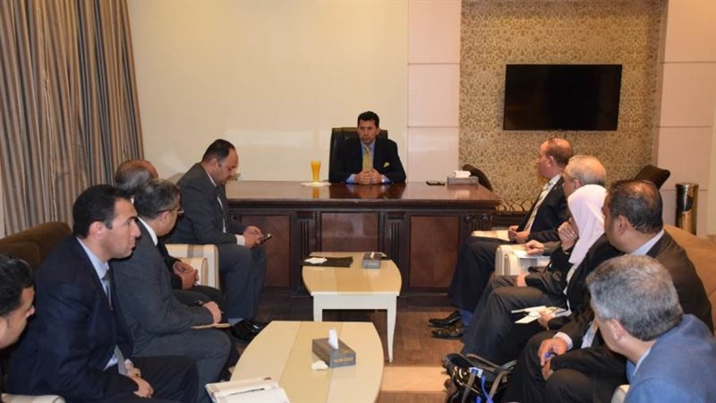 وزير الرياضة خلال