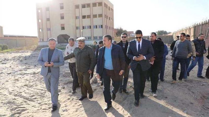 لعدم التزامه.. محافظ