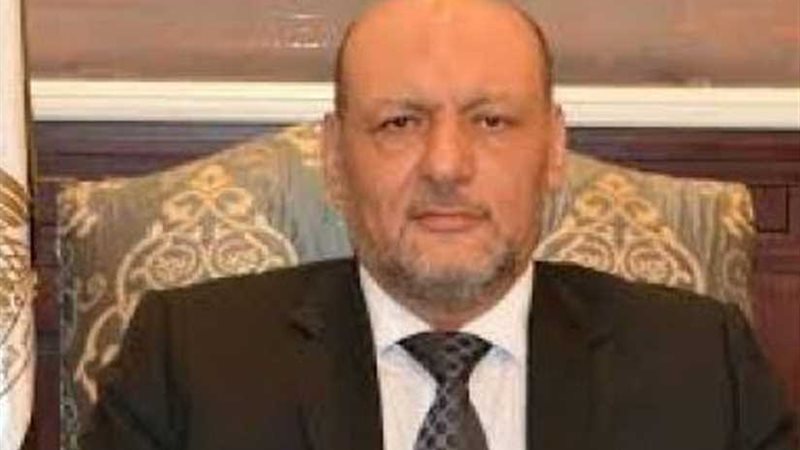 المصريين مهنئا السيسي