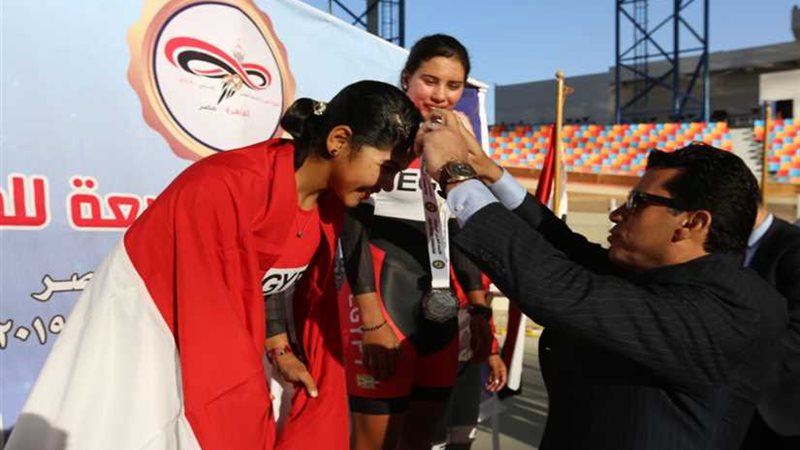 صور.. وزير الرياضة