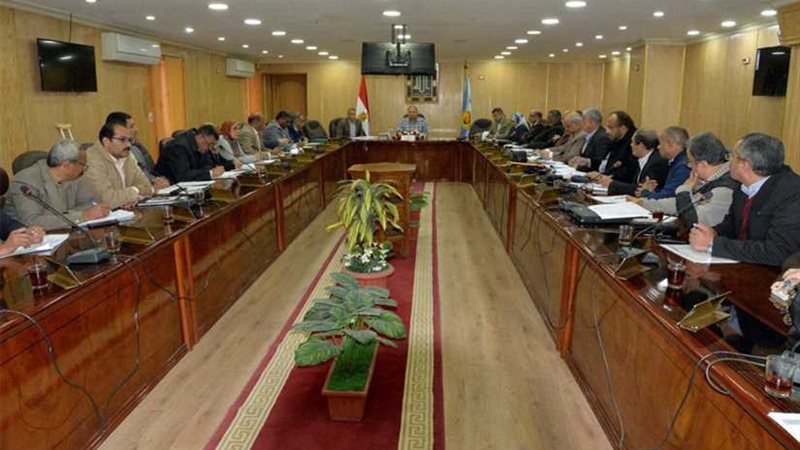 محافظ أسيوط يناشد