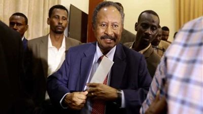 رئيس وزراء السودان يطلع على الأوضاع في الولايات