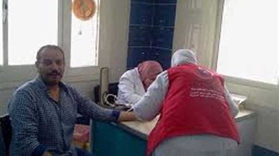 فحص وعلاج 1685 مواطنا بالمجان في قافلة طبية بميمون بني سويف