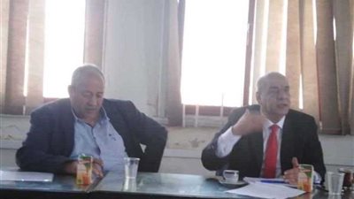 ري المنيا: دهان ومراشمة البوابات وتطهير الترع