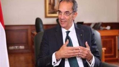 وزير الإتصالات يفتتح عددا من المشروعات بسوهاج