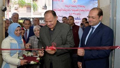 محافظ أسيوط يفتتح معرض 