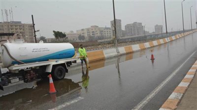إغلاق طريق الصعيد الشرقي في اتجاه أسيوط لسوء الأحوال الجوية