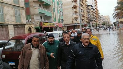 جولة مفاجئة لمحافظ الإسكندرية على غرب المدينة