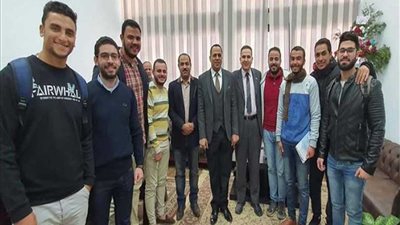 طلاب الطب البيطري يستقبلون 