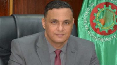 محافظ الدقهلية: بدء توزيع أجهزة التابلت على طلاب المدارس