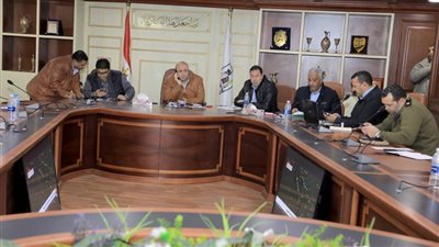 محافظ بني سويف يتابع تداعيات موجة الطقس 