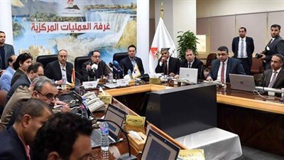 رئيس الوزراء يشكر جميع العاملين على التعامل في هذه الظروف المناخية الاستثنائية