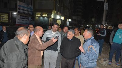محافظ المنيا يوجه بكسح آثار الأمطار من الطرق والشوارع