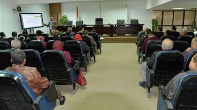 ندوة تعريفية بجائزة التميز الحكومي العربي لخدمة المجتمع وتبادل الخبرات بأسيوط