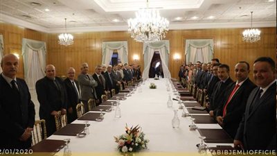 مواقف متباينة من الأحزاب التونسية تجاه الحكومة الجديدة