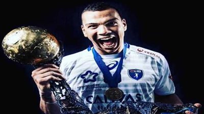 محمد ممدوح هاشم لاعب الزمالك المحترف برومانيا يكسر رقمًا عالميًا
