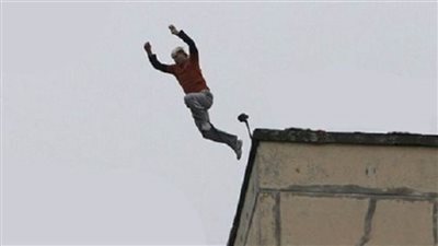 مصرع عامل سقط أثناء تنظيف مياه الأمطار ببنها