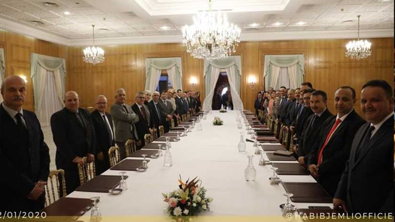 مواقف متباينة من