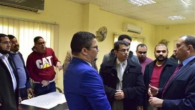 رئيس جامعة بني سويف يتفقد مركز للذكاء الاصطناعي
