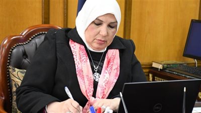 رئيس جامعة القناة تشارك باجتماع رؤساء الجامعات عبر برنامج سكايب