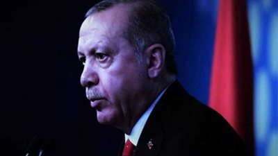 مؤيد سابق لإردوغان يهاجمه بسبب ليبيا