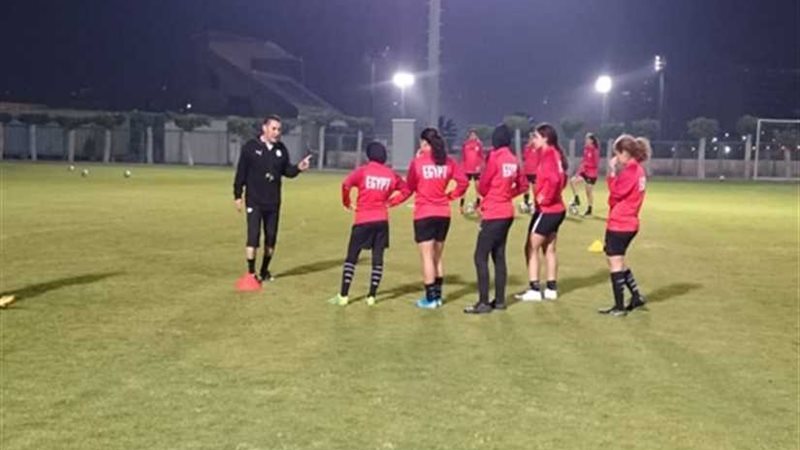 منتخب الكرة النسائية