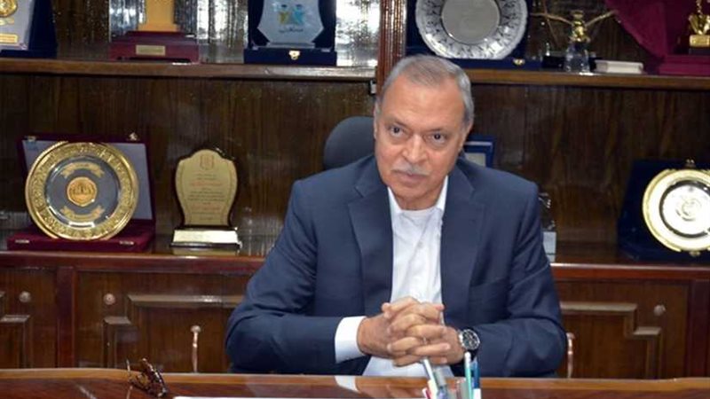 رئيس جامعة بنها يتفقد