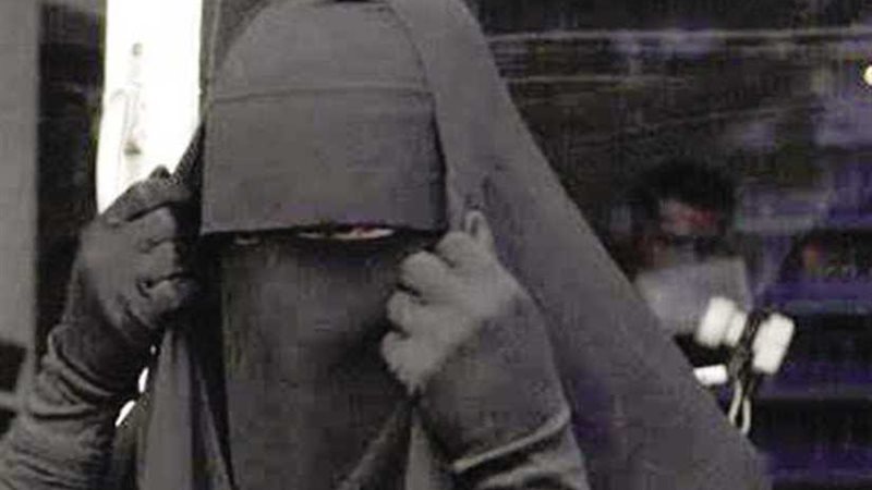 خوفًا من زوجته ضبط