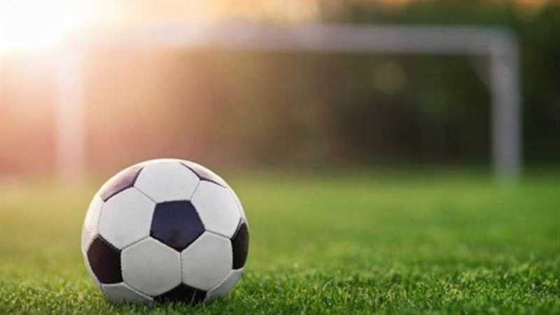 كرة القدم على خط