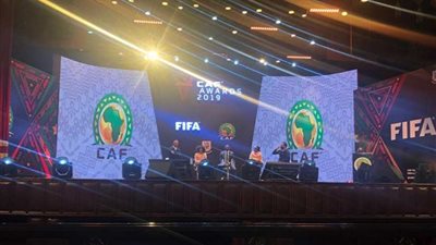 بالصور.. أساطير كرة القدم ولقاء حواري مع طلاب جامعة القاهرة