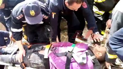  الحماية المدنية تنقذ عاملا سقط في بئر صرف صحي 
