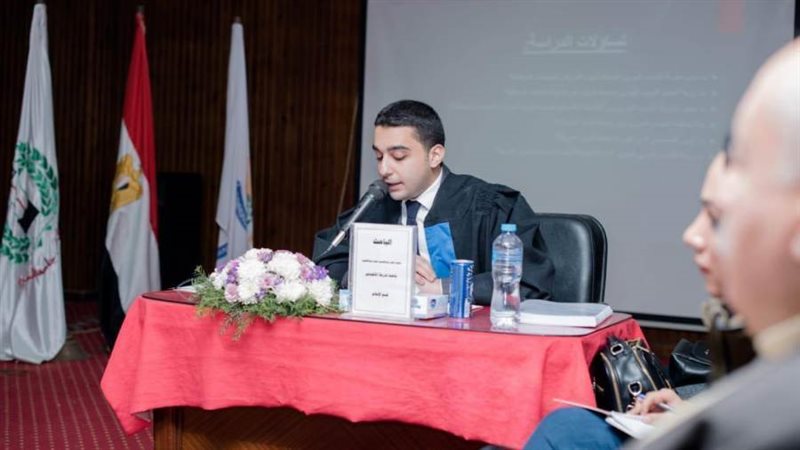 الباحث محمد محب أثناء