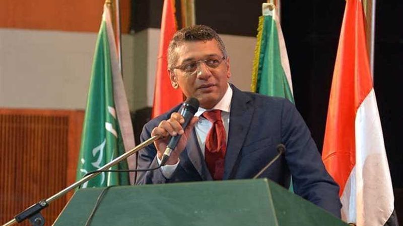 الوفد يطالب بمزايا