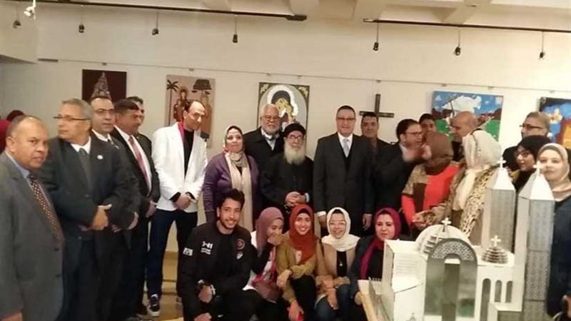 رئيس جامعة بنها يفتتح